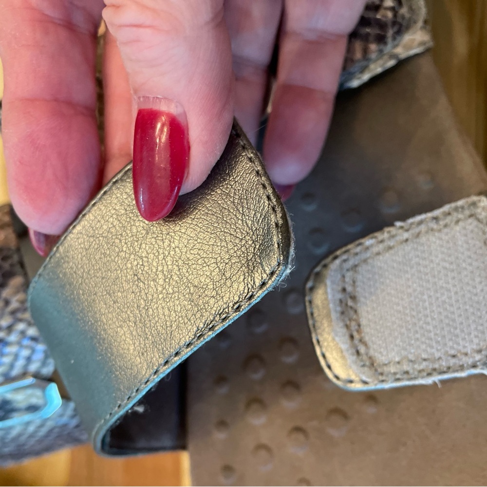 Vionic Sandals - image 4